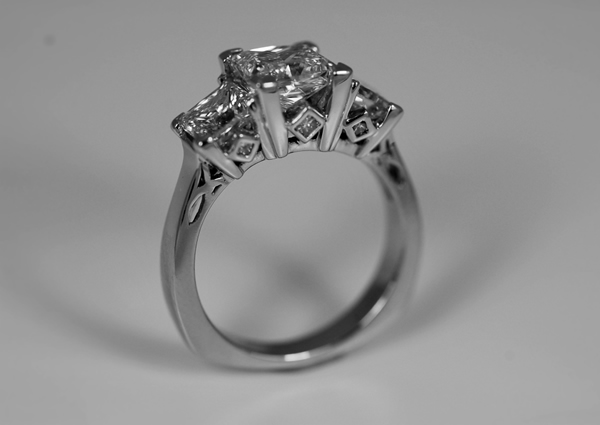 Custom designed 14 kt white gold diamond ring