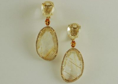 18 kt yellow gold earrings with rutilated quartz, sessartite garnets and diamonds