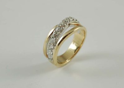 14 kt yellow and white gold diamond ring