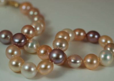 Natural color freshwater pearl strand