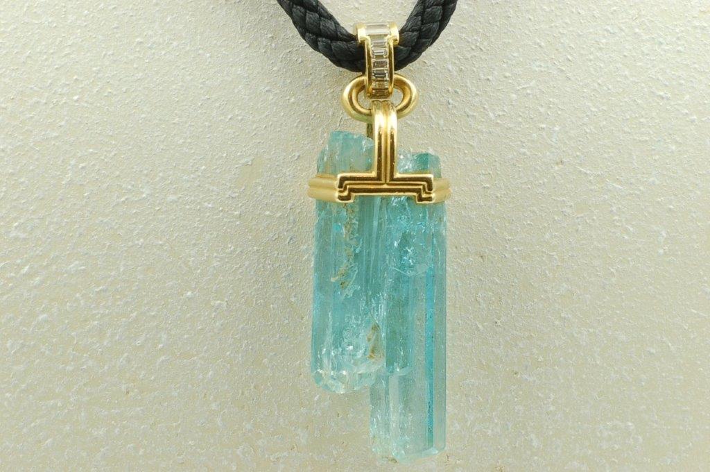 aquamarine necklaces and pendants