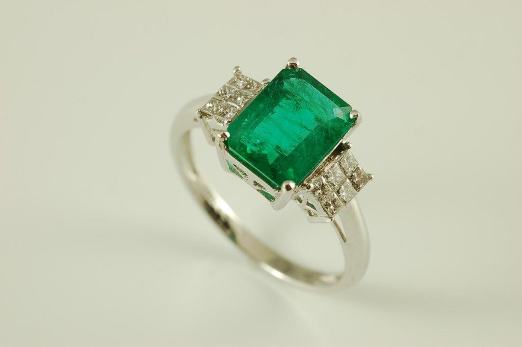 emerald rings