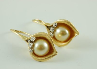 pearl earrings 3