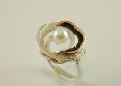 pearl ring 2