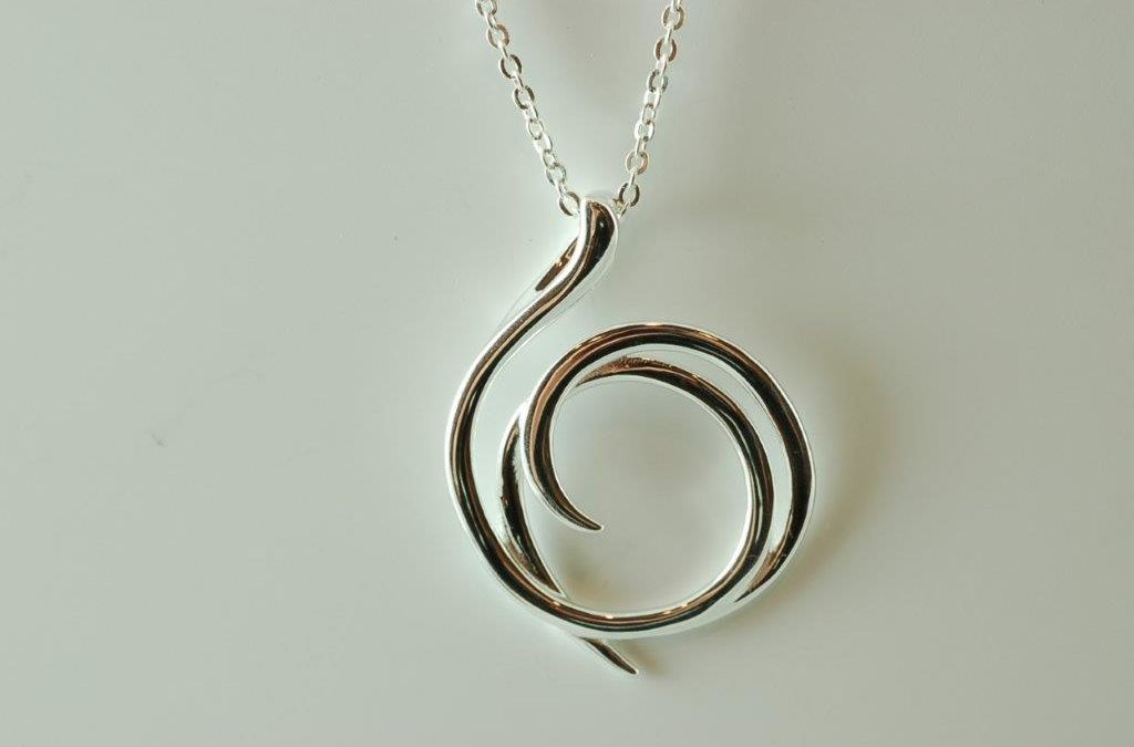How Lee Dorn Creates One of a Kind Jewelry